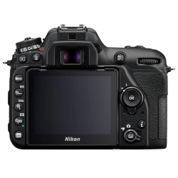 CAMARA NIKON D7500 DSLR + LENTE 18-140MM F/3.5-5.6G AF-S DX NIKKOR ED VR