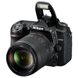 CAMARA NIKON D7500 DSLR + LENTE 18-140MM F/3.5-5.6G AF-S DX NIKKOR ED VR